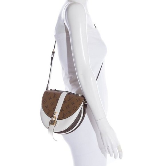 โSOLDโ Louis Vuitton Chantilly Lock Reverse Bag - Picture 3 of 16